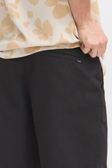 Solid 21107653 Eldric Alann Short True Black