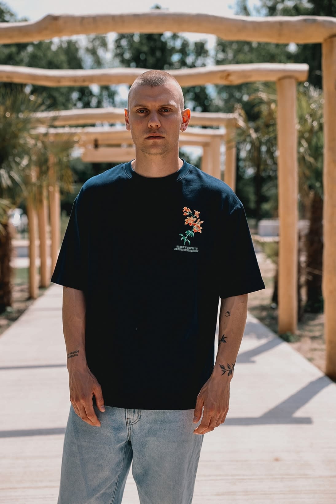 Kultivate Comfort Bonnes Tee Dark Navy