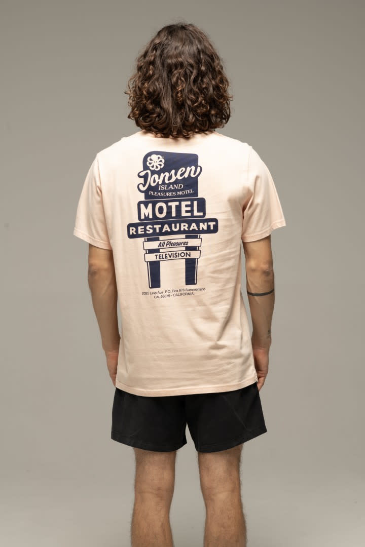 Jonsen Island Classic Motel Tee Peach