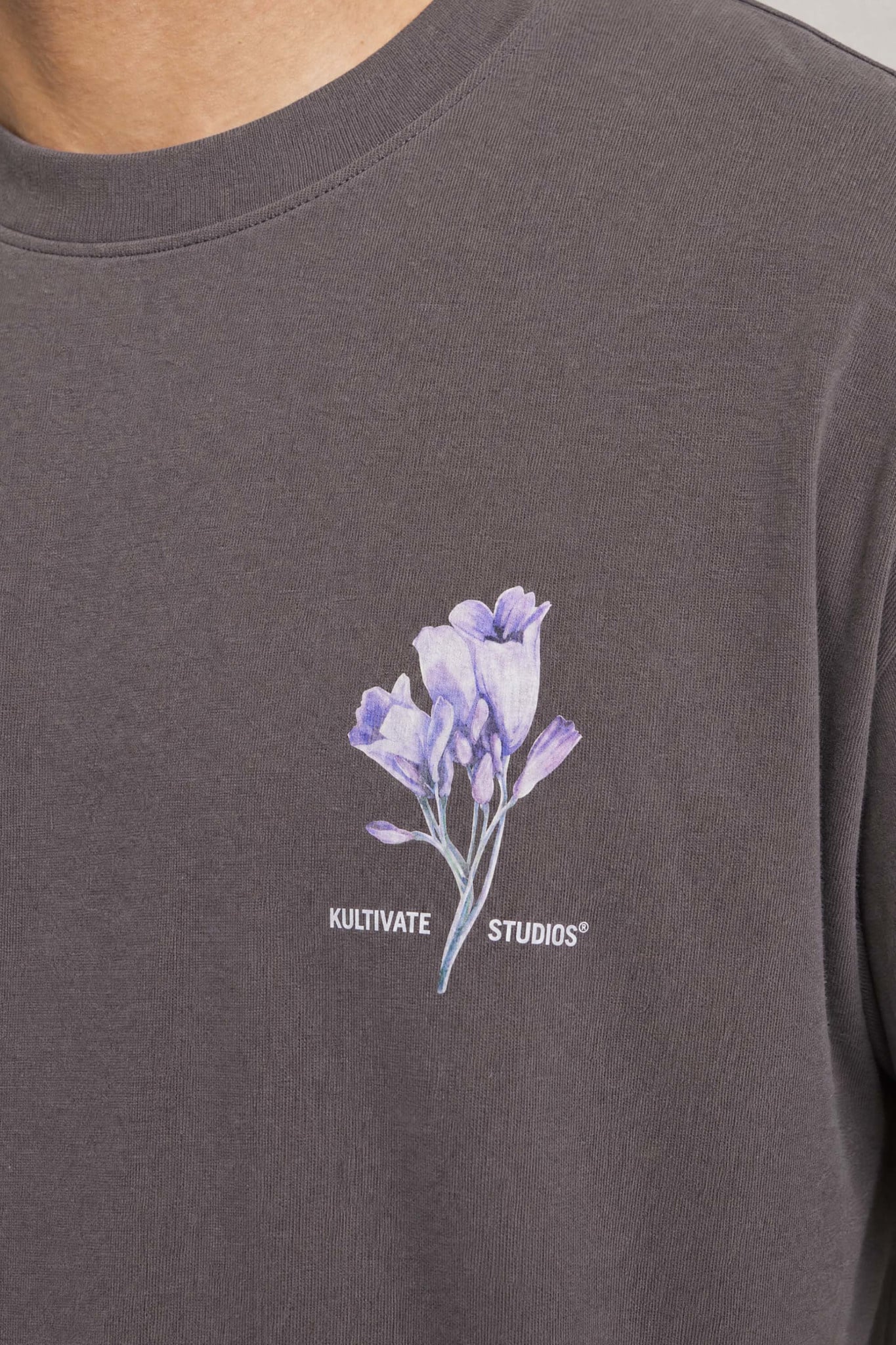 Kultivate Luxury Life Tee Dark Gull Grey