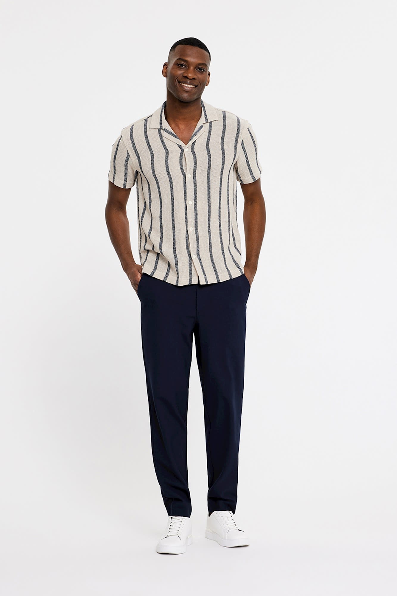 Plain Theo 285 Pant Navy