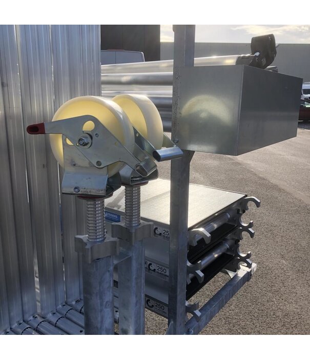 EuroScaffold Euroscaffold rolsteiger Original 135x250 - 12 m + steigeraanhanger