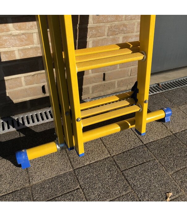 Staltor Staltor kunststof glasvezel ladder 3x10 sporten met stabilisatiebalk