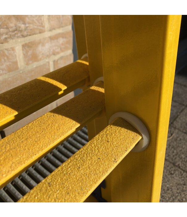 Staltor Staltor kunststof glasvezel ladder 3x10 sporten met stabilisatiebalk