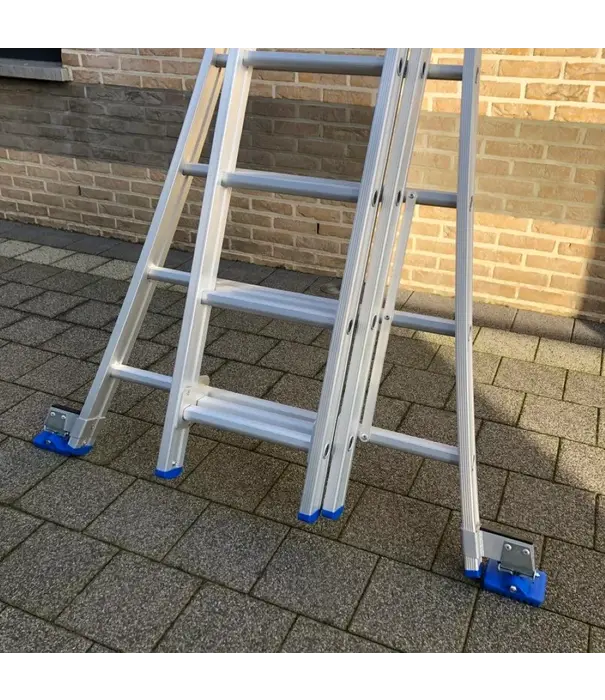 Solide Échelle transformable 3 plans Solide 3x14 échelons