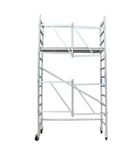 Échafaudage pliant 135x190 hauteur travail 4,75 m + 2 stabilisateurs