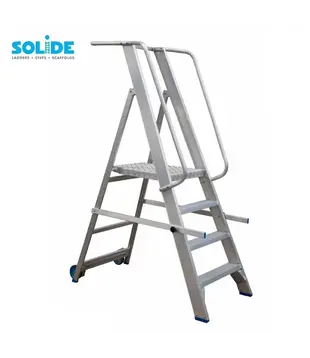 Solide plateforme mobile pliable 4 marches PMP04