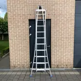 Solide Glasreinigerleiter 2x9 Sprossen