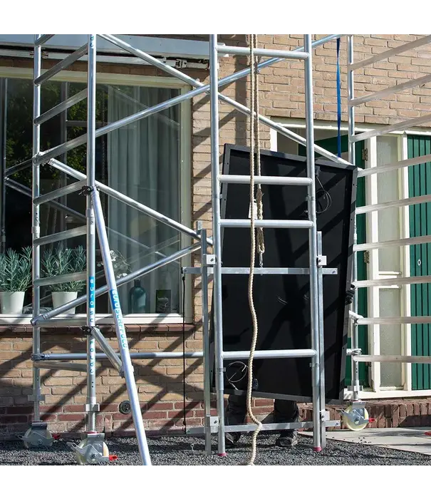 EuroScaffold Élevateur solaire - élevateur d'échafaudage EuroScaffold HT 8,20 m