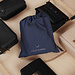 Violet Hamden Essential Bag sort skuldertaske med 15 tommer laptop rum