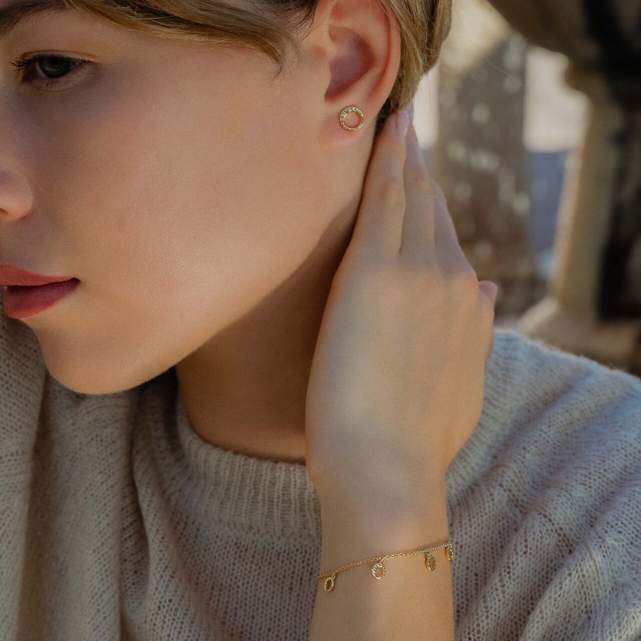 Ear set gold deals