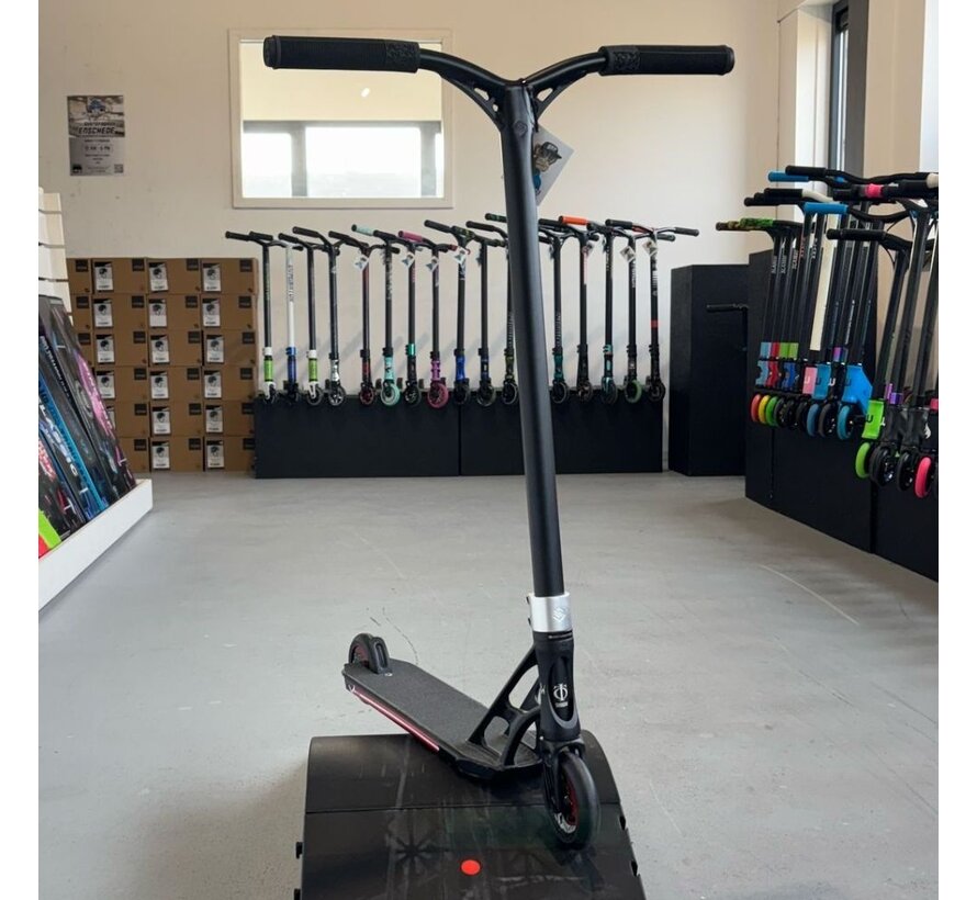 Bgseakk Custom Stuntstep Zwart