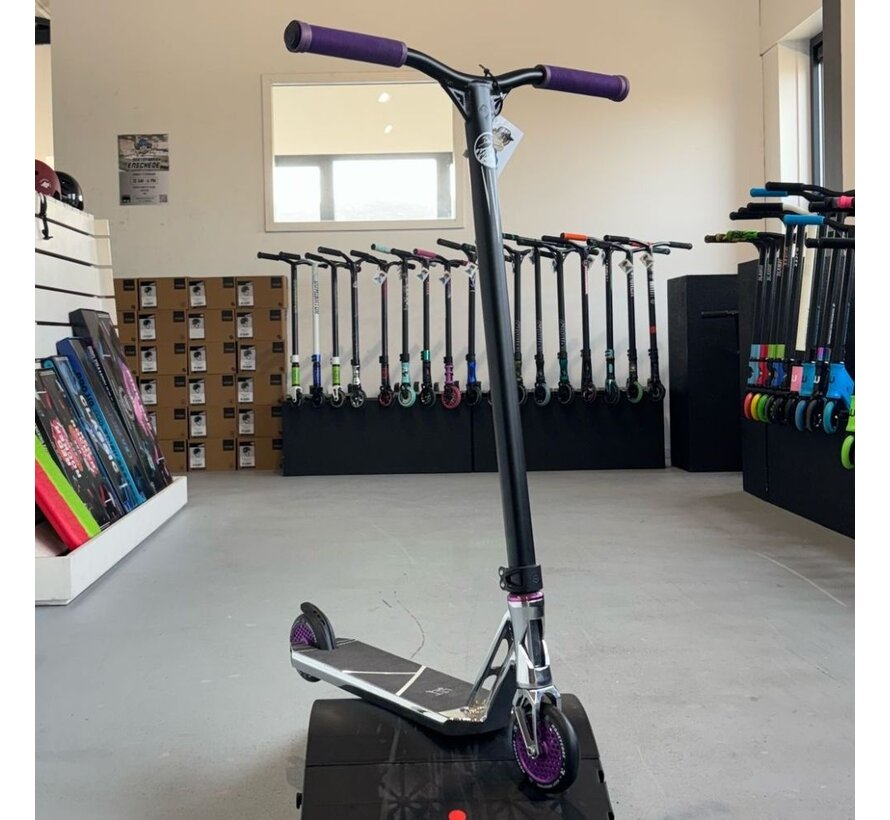 Leo Spencer Custom Stuntstep Silver/Black