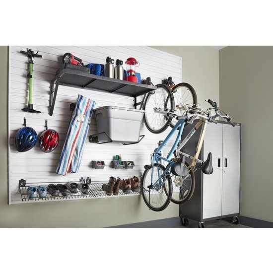 Uw fiets aan de muur hangen met de Gladiator® Muurklauw V3 Garageworks.nl