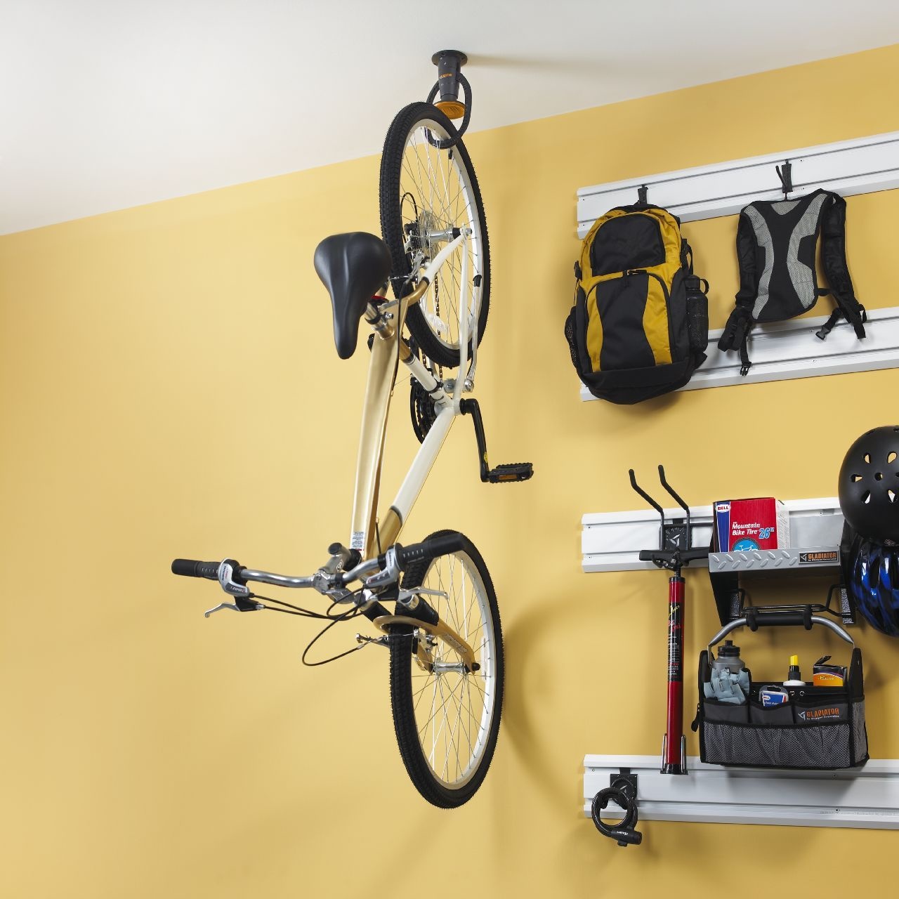 Крепление для велосипеда своими руками. Крепеж для хранения велосипеда. Подвес для велосипеда на потолок. Держатель для велосипеда на стену. Система хранения велосипедов.