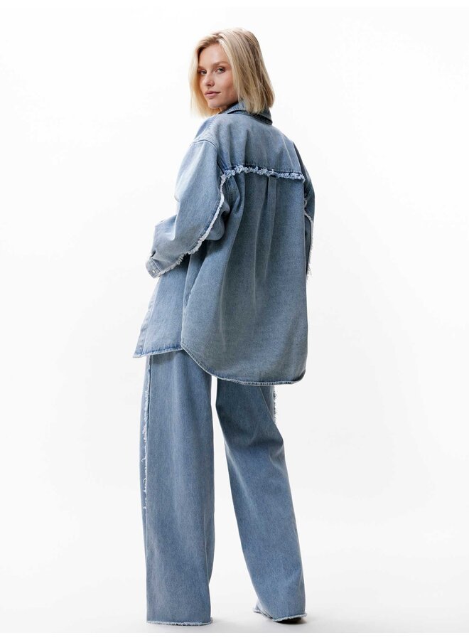 BUTTON UP DENIM JACKET