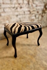 Zebra stool Elegant in Chippendale style made of real zebra hide