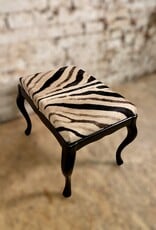 Zebra Hocker Elegant im Chippendale Stil aus echte Zebrafell