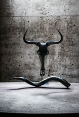 Black Gnu, edle Tischskulptur in matt Schwarz