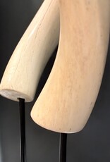 Kuduhorn Skulptur  Weiß, wie Elfenbein upside Kuduhorn Skulptur  Weiß, wie Elfenbein upside