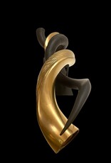 Kuduhorn teilgeschliffen doppelt auf Metallstand Gold / matt schwarz