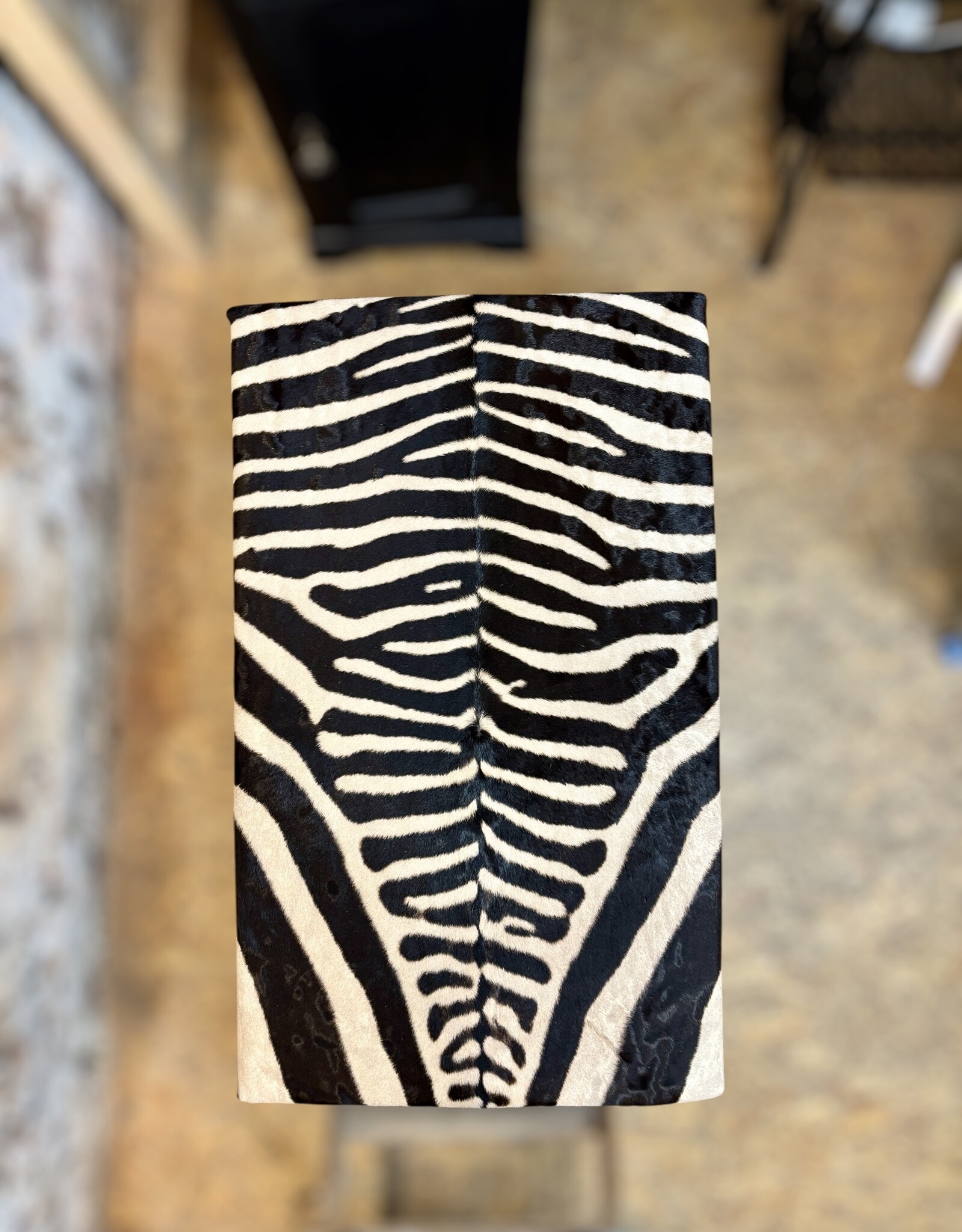 Zebra skin stool BIG CLASSIC, delivery time 4-8 weeks.