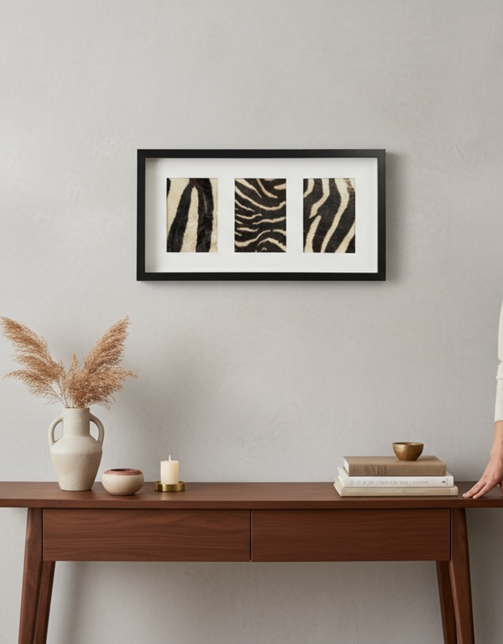 Schwarzer 3er Bilderrahmen mit echtem Zebrafell – stilvoll & einzigartig 57cm x 30cm