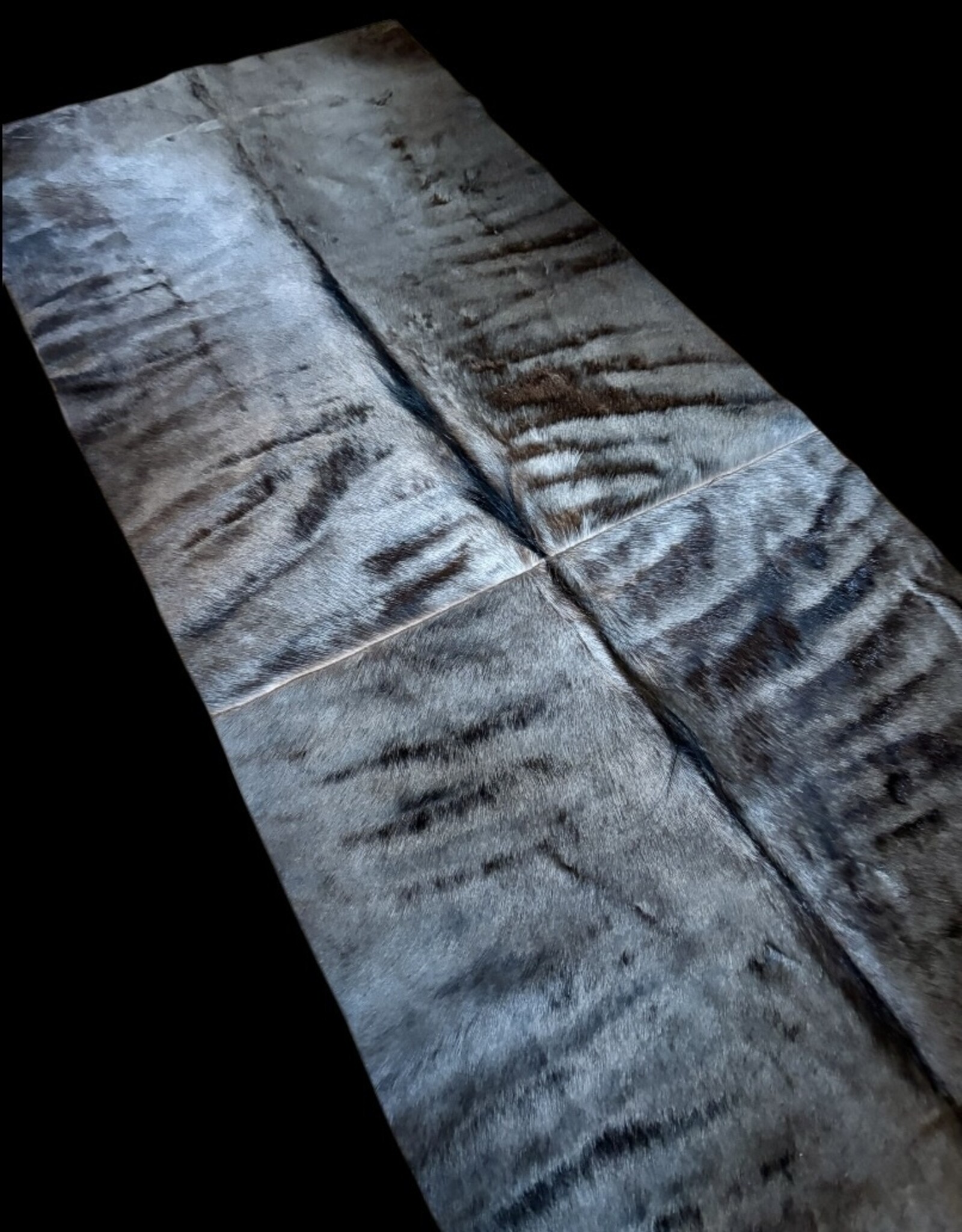 Gnufell Läufer aus zwei Gnufellen gefertigt