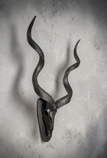 Majestätische Kuduhörner Wanddeko – große matte schwarze Kuduhörner 95 cm, moderne Wandskulptur, afrikanisches Designobjekt