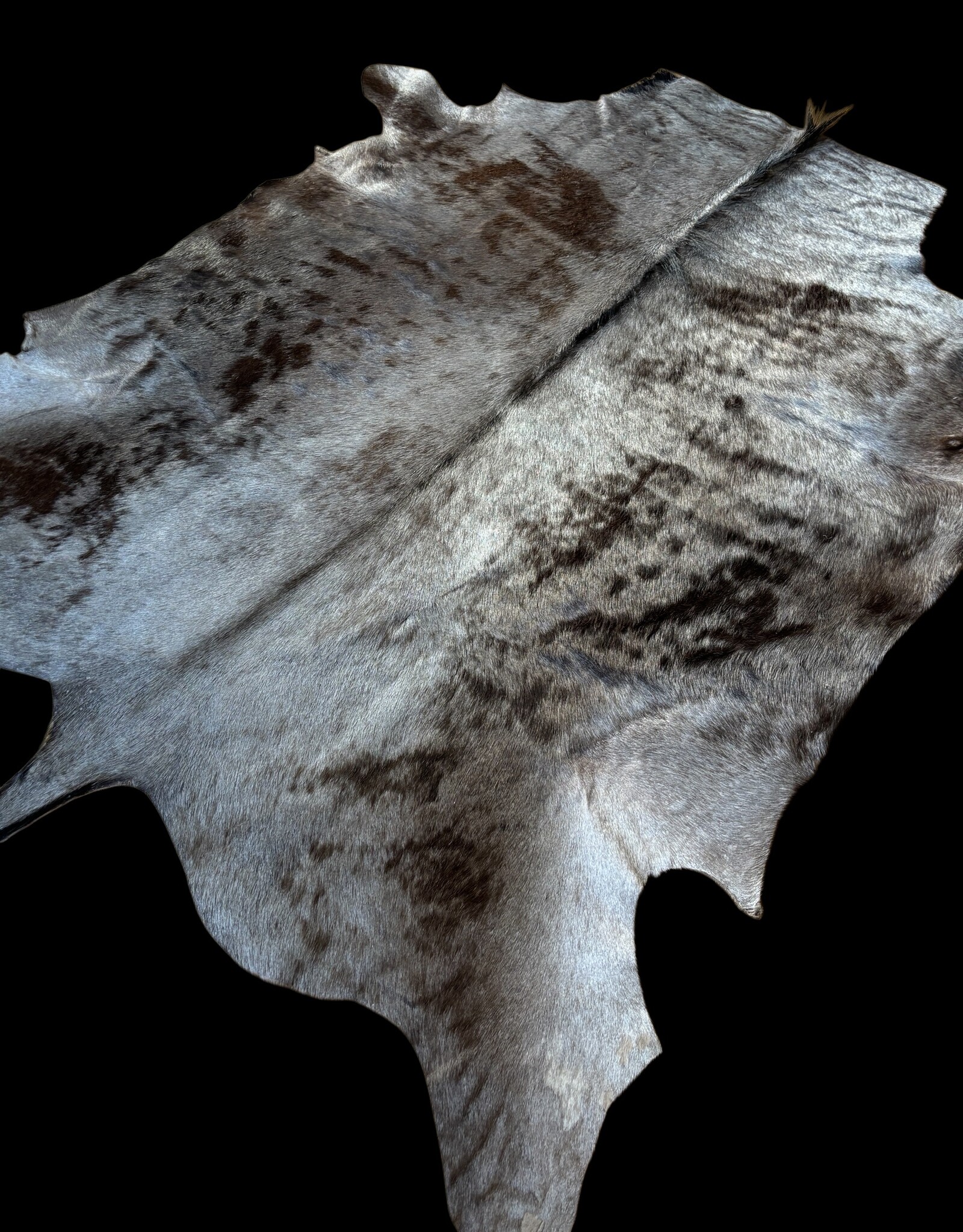 Nice medium size gnu fur with a light grey color MG068