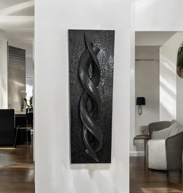 Kuduhorn Wandskulptur edel und einmalig auf abgeflammten Holz