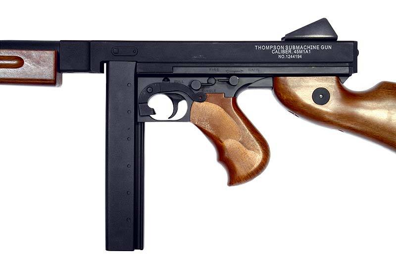 Cyma CM.033 Thompson M1A1 AEG - BK / aspecto madera