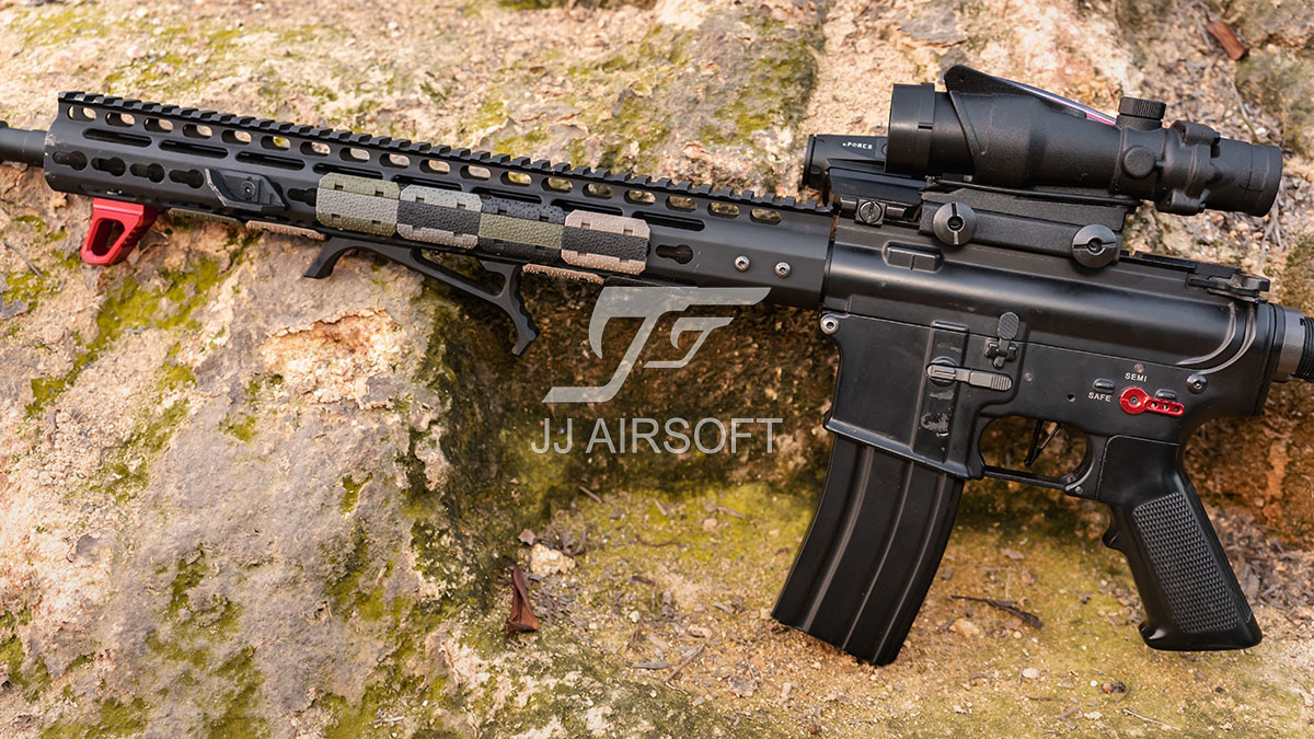 JJ Airsoft 4x32 ACOG Red Fiber Illuminated  - BK