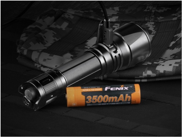 Fenix Linterna LED TK26R - BK