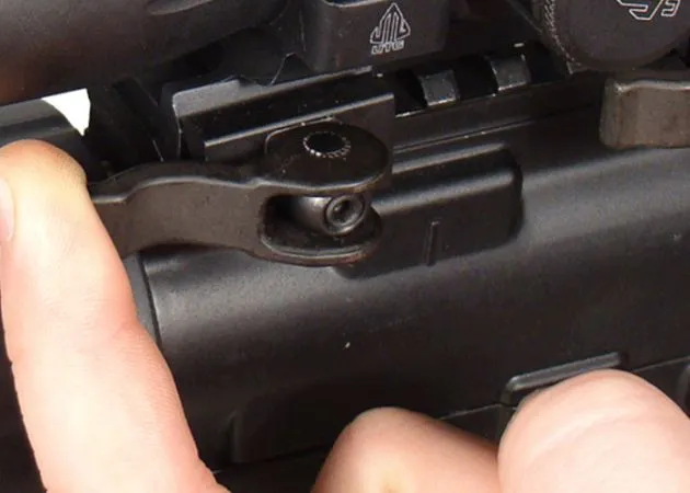 UTG Red dot sight 4.2" ITA