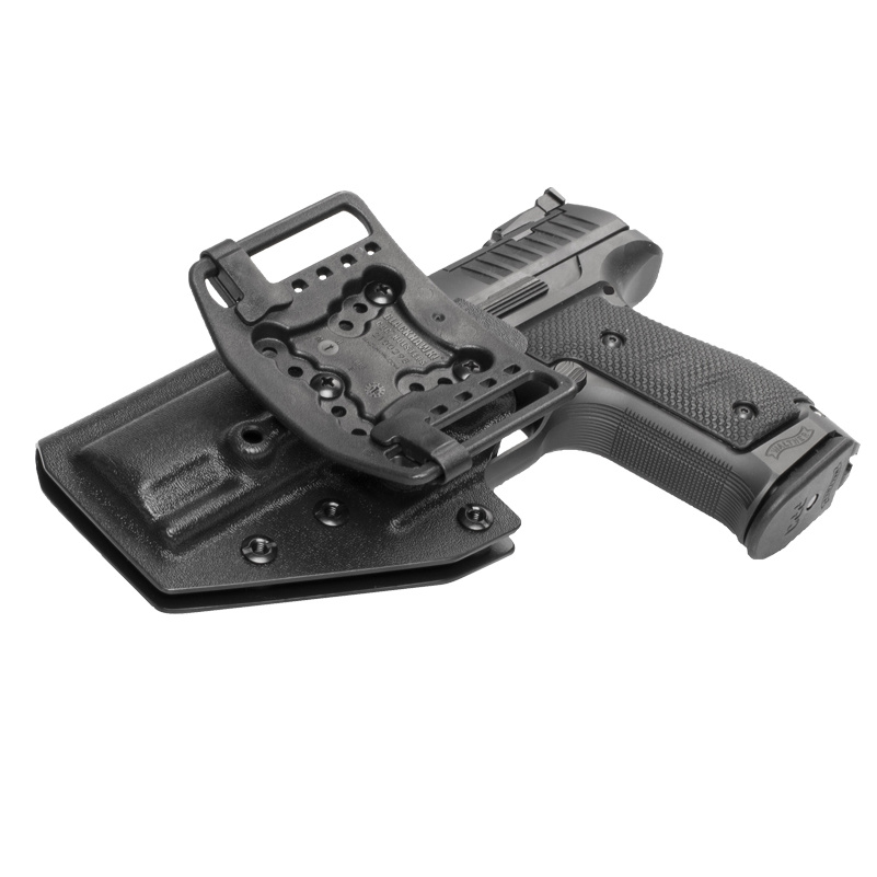 Walther Coldre Q4 com estrutura de aço e adaptador de cinto Black Hawk