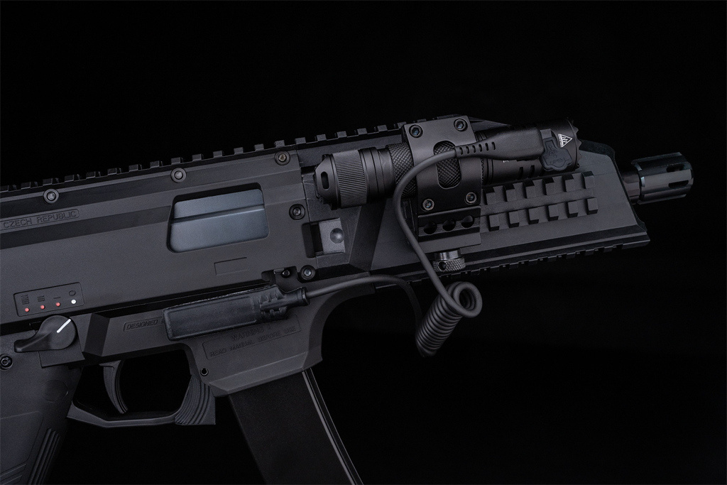 ASG Linterna Strike Systems TL-1900 de 1900 lúmenes
