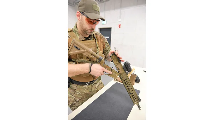 H&K G95K AEG 1.60 Joule AirSoft - verde-marrone