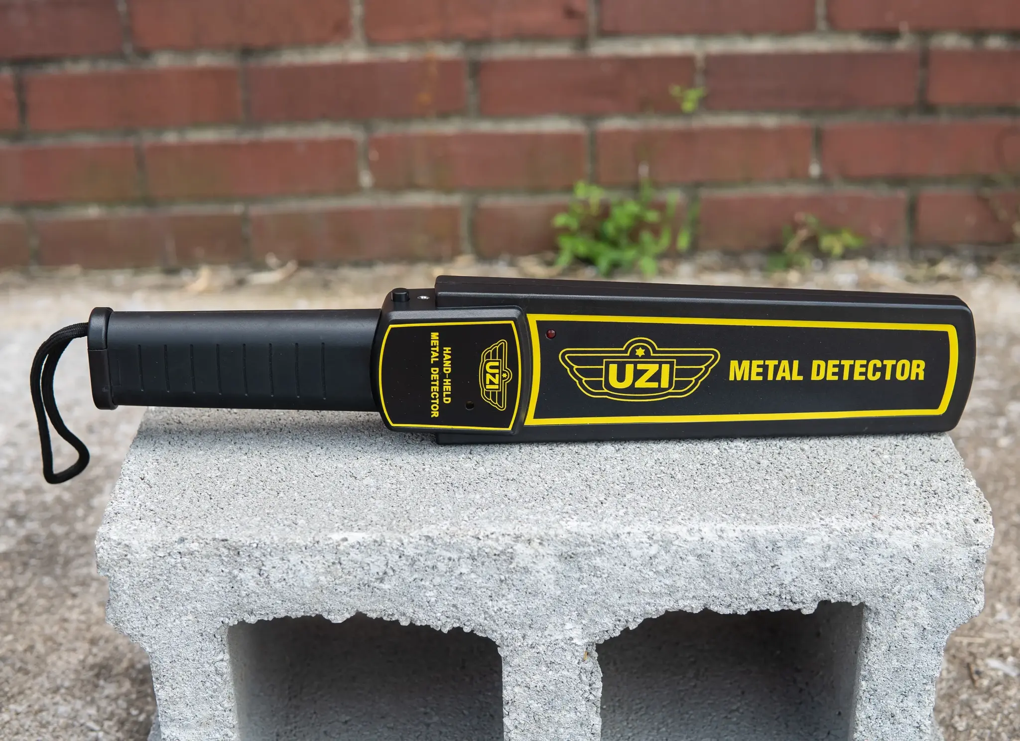UZI Handheld metal detector