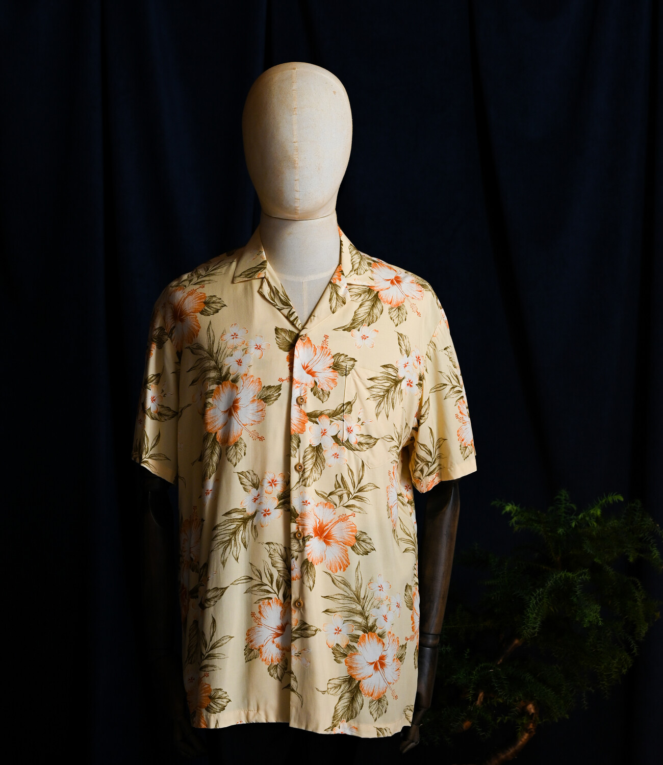 Hibiscus Garden Resort Hawaiian Aloha Shirt