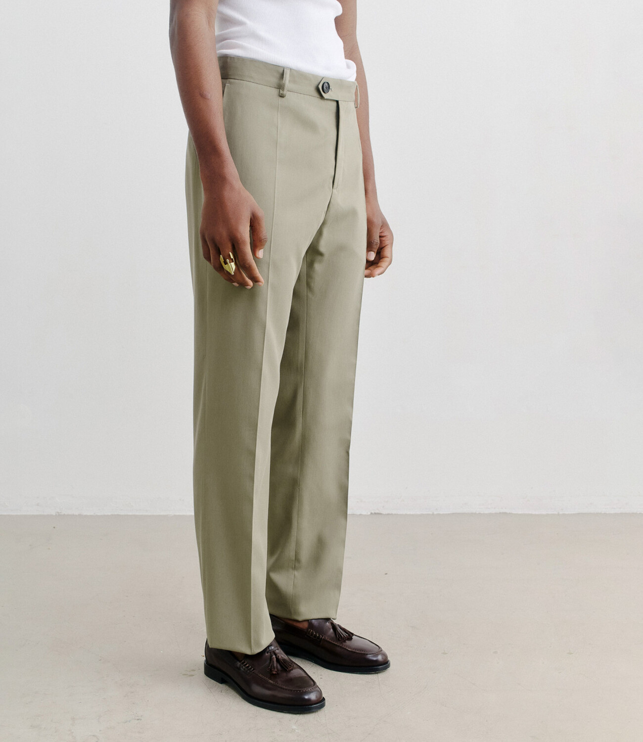 Relaxed tailored trousers - Chalk green