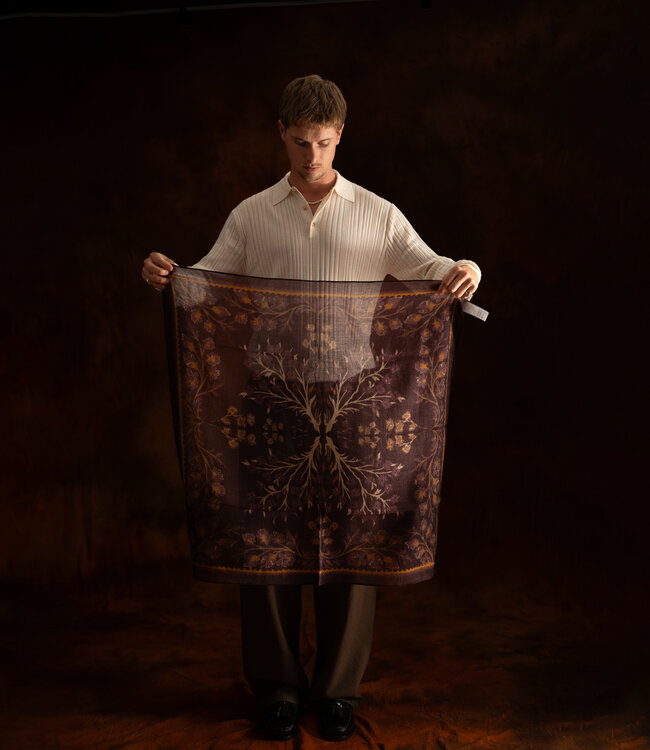 A Kind of Guise Suma Wool Scarf - burgundy fauna