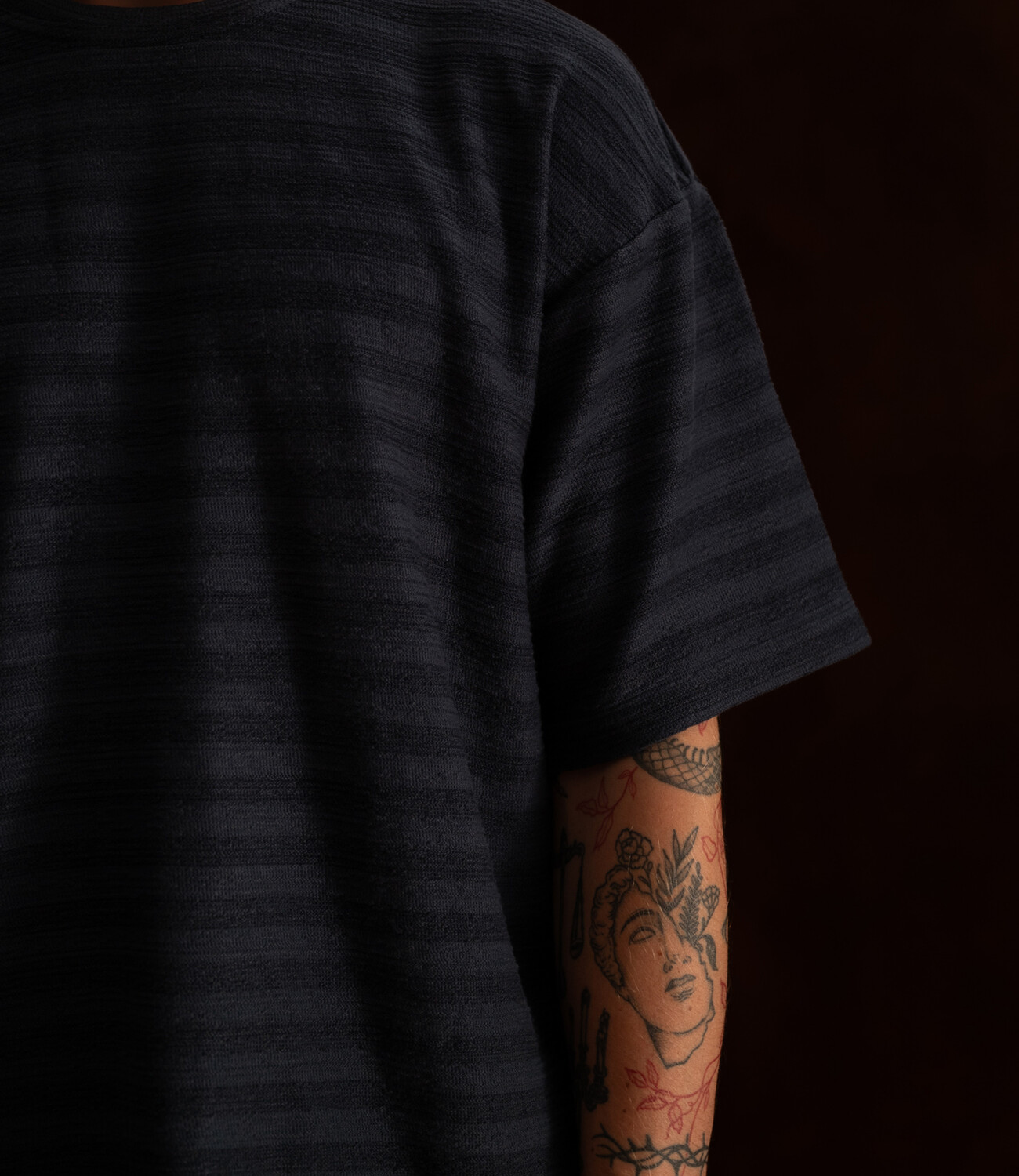 Thuy T-Shirt - structured midnight sky