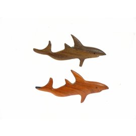 Wooden assorted polished Shark 10cm.