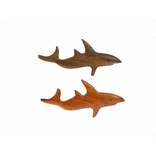 Wooden assorted polished Shark 10cm.