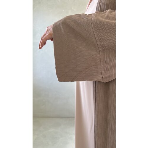 le boutique stretchy kimono endine taupe