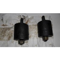 Engine mount rubbers front B14 engine used Volvo 340