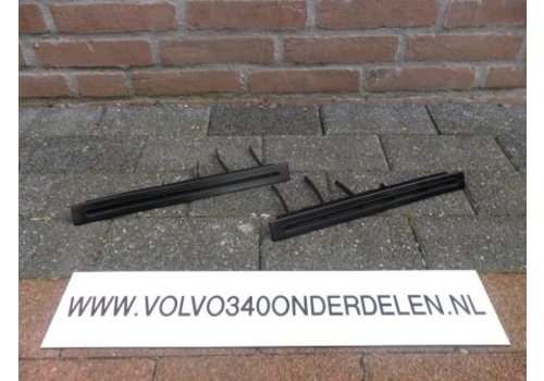 Rooster set onder voorruit/dashboard Volvo 343 