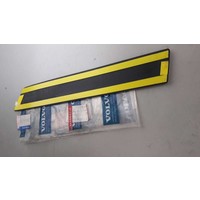 Trim strip RH rear screen 3433541-4 NEW Volvo 480