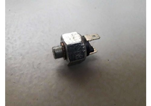 Brake light switch 892365/3101749 uses Volvo 66 